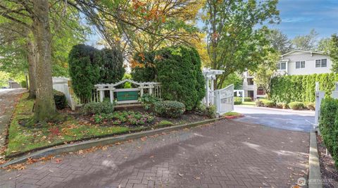 Photo of 1709 134th Avenue SE #19, Bellevue, WA 98005 (MLS # 2442991)