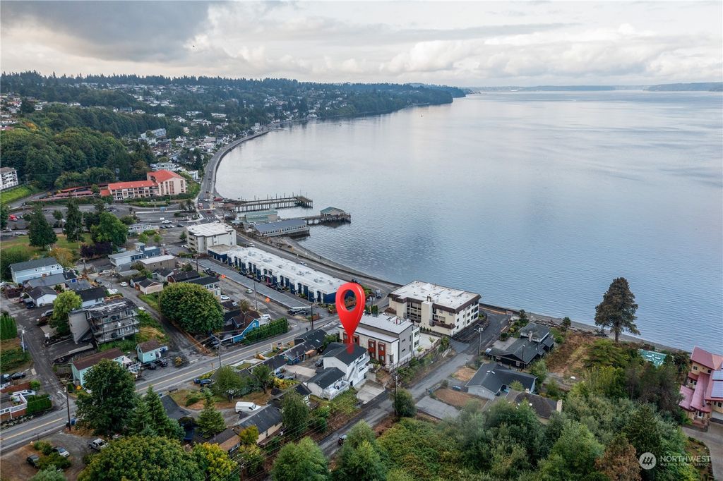 Photo of 807 S 280th Street #807-B, Des Moines, WA 98198 (MLS # 2154177)