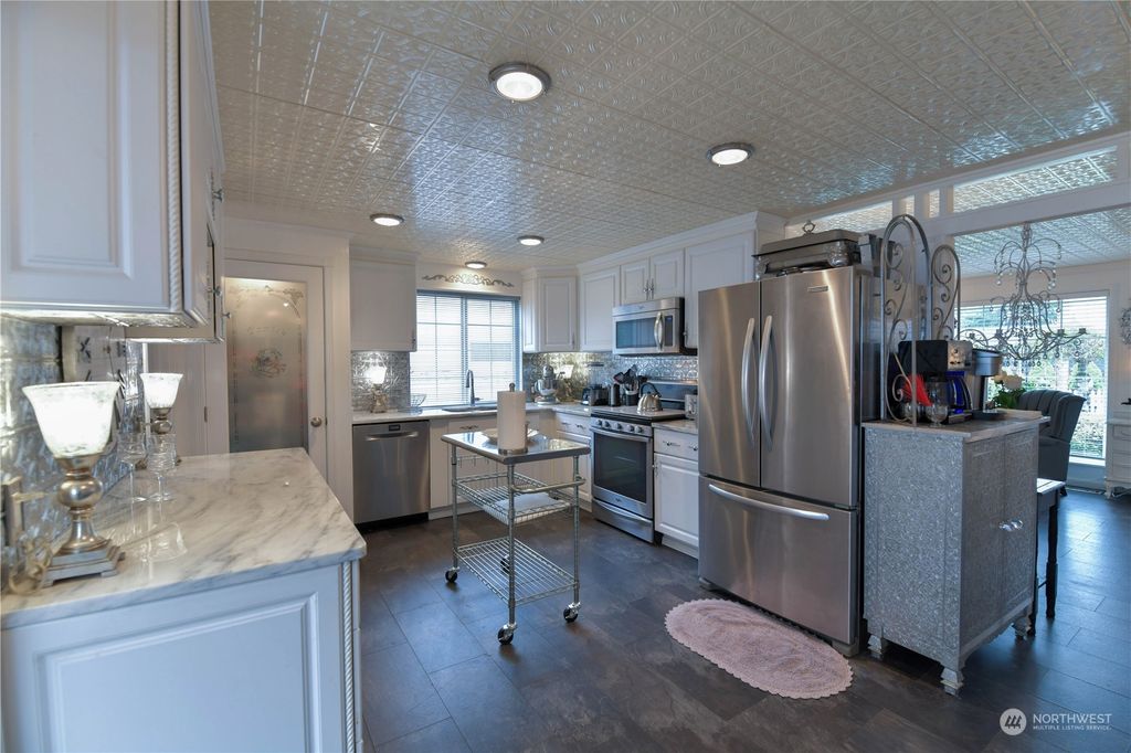 Photo of 1151 Redmond Avenue NE, Renton, WA 98056 (MLS # 2208128)