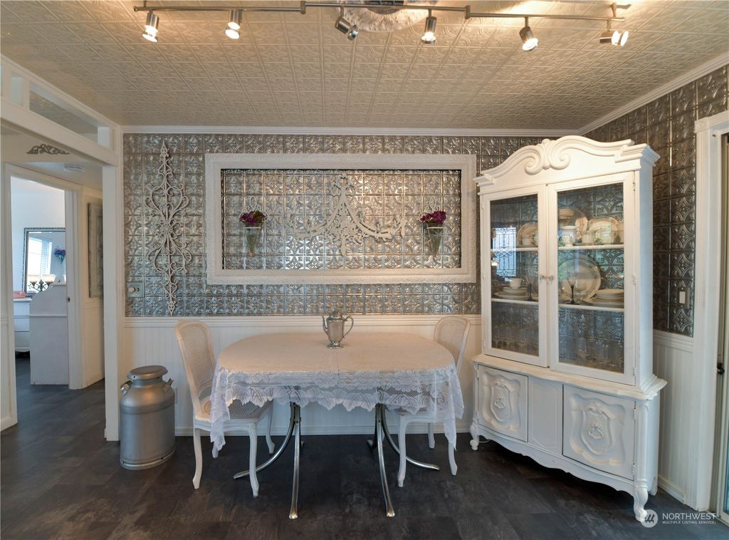 Photo of 1151 Redmond Avenue NE, Renton, WA 98056 (MLS # 2208128)