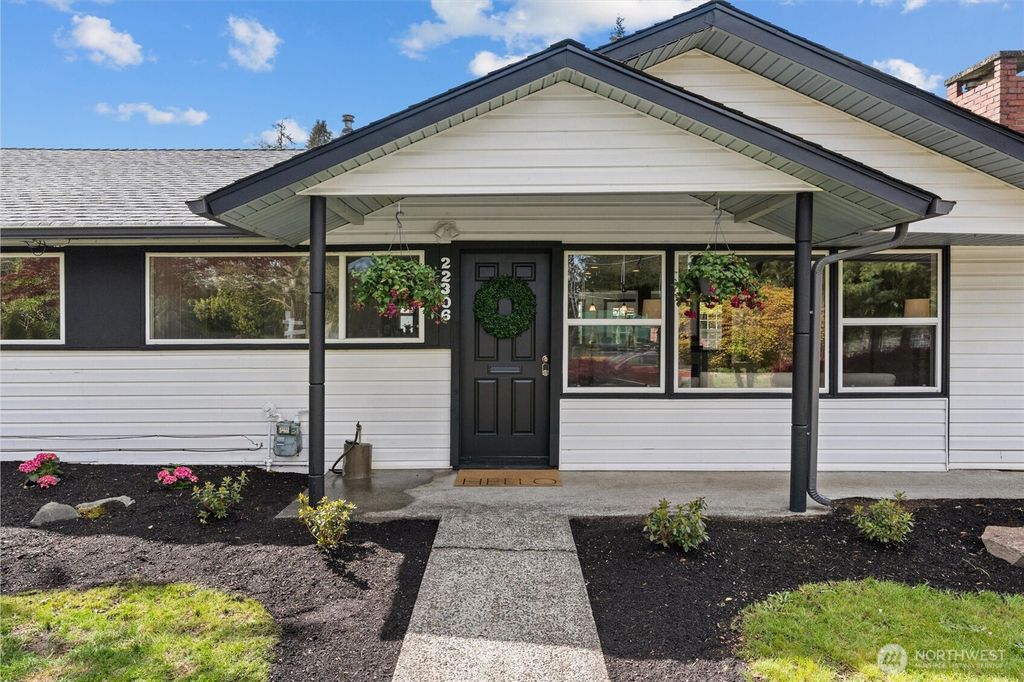 Photo of 22306 56th Avenue W, Mountlake Terrace, WA 98043 (MLS # 2363411)