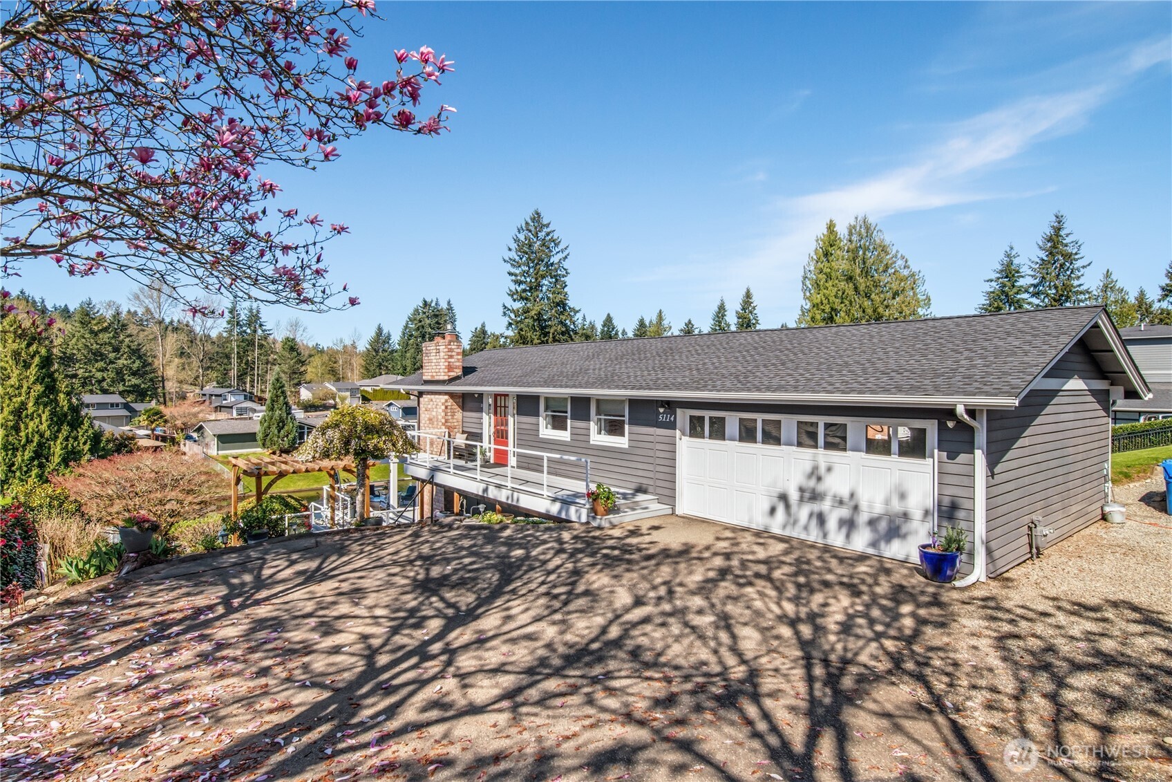 5114 Jenks Point Way E