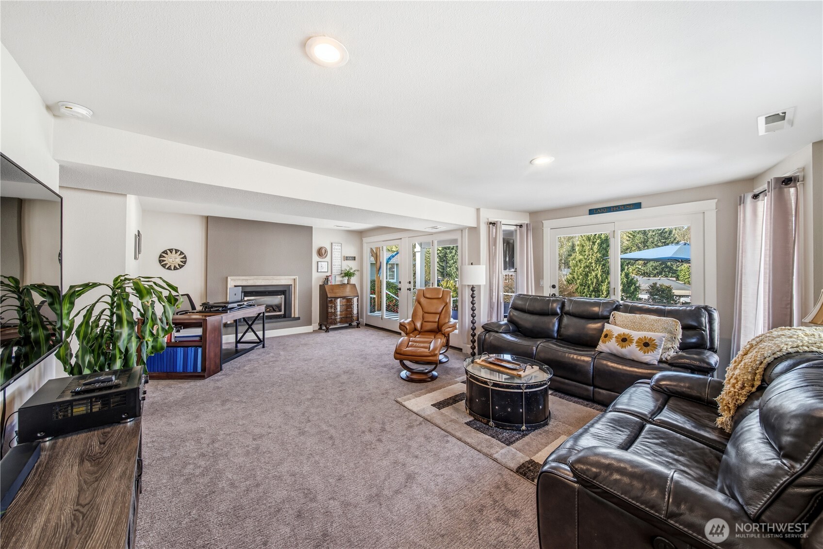 5114 Jenks Point Way E