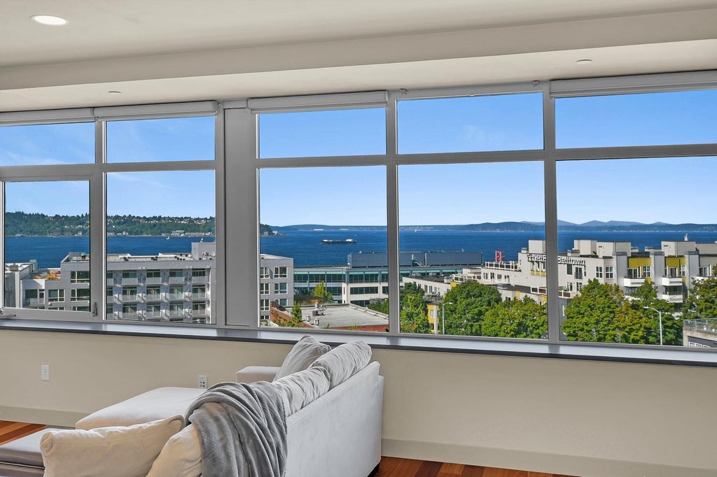 Photo of 2319 1st Avenue #306, Seattle, WA 98121 (MLS # 2563636)