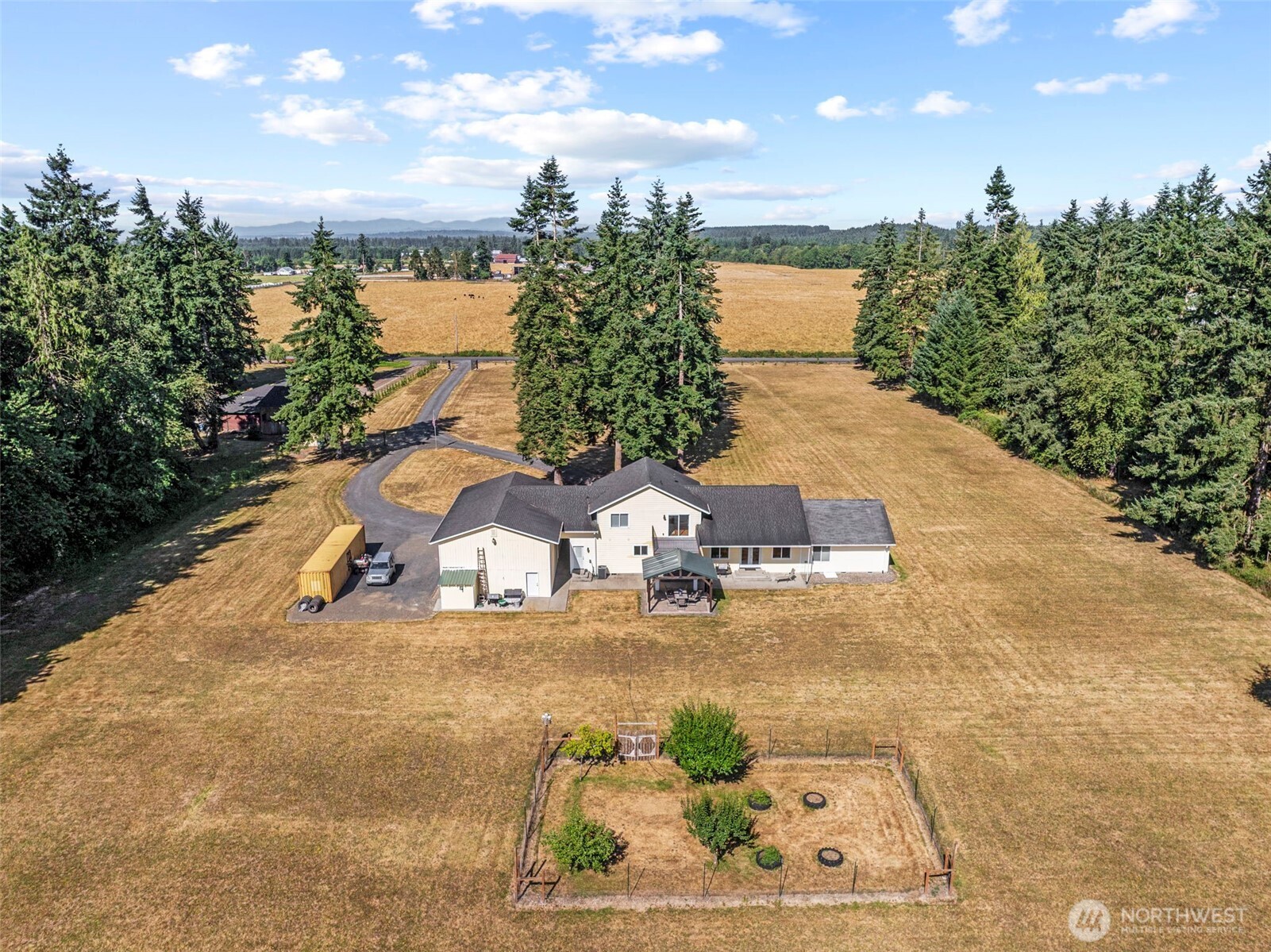 124 S Gilbert Road