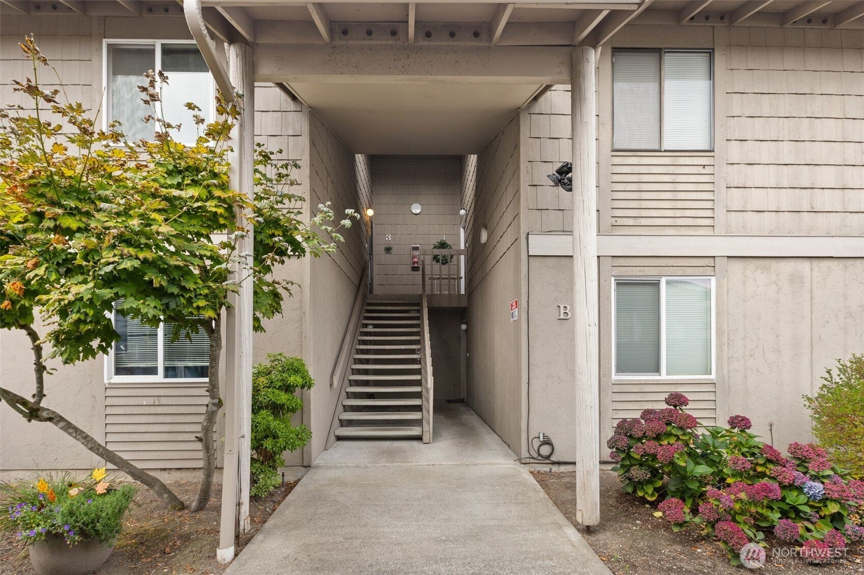 9034 Pacific Ave B3