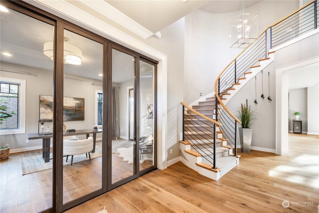 Photo of 13979 SE 1st Street, Bellevue, WA 98005 (MLS # 2201991)