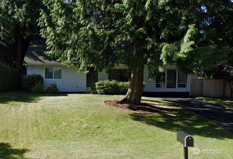 Photo of 11611 NE 74th Street, Kirkland, WA 98033 (MLS # 2510920)