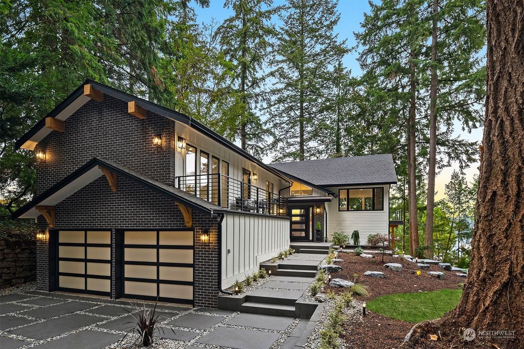 Photo of 16829 SE 9th Street, Bellevue, WA 98008 (MLS # 2030405)