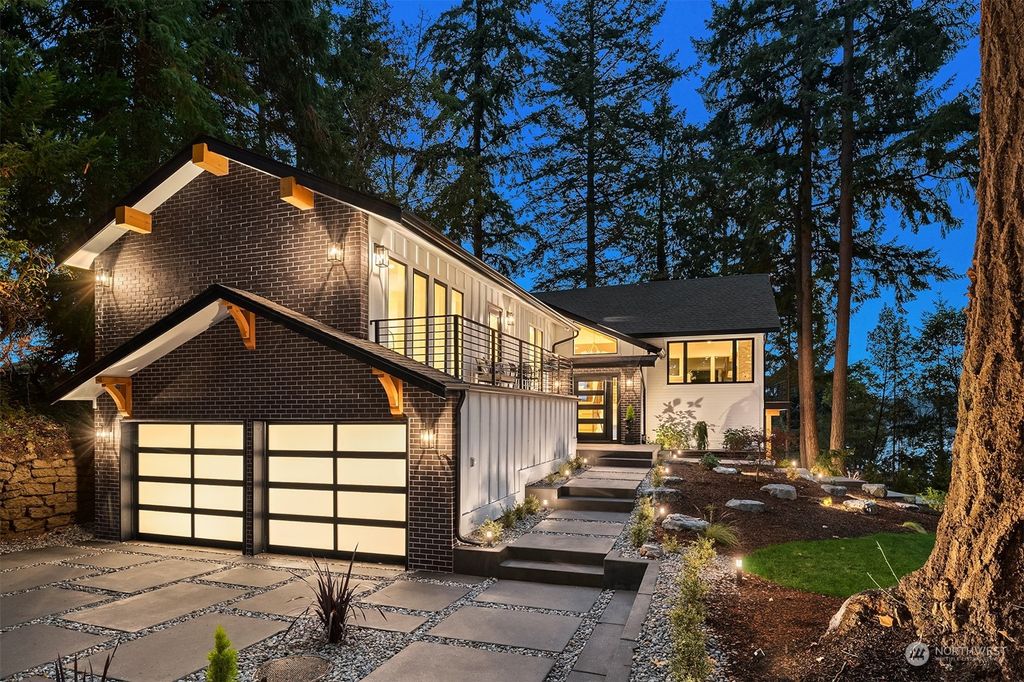 Photo of 16829 SE 9th Street, Bellevue, WA 98008 (MLS # 2030405)