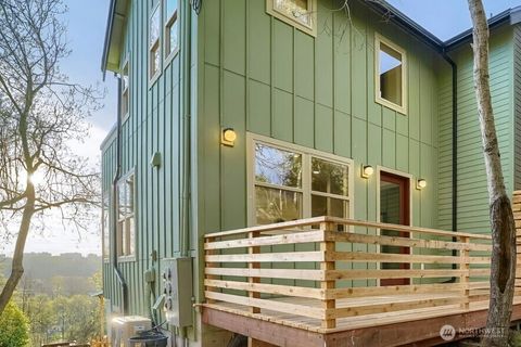 Photo of 4586 22nd Avenue SW, Seattle, WA 98106 (MLS # 2523931)