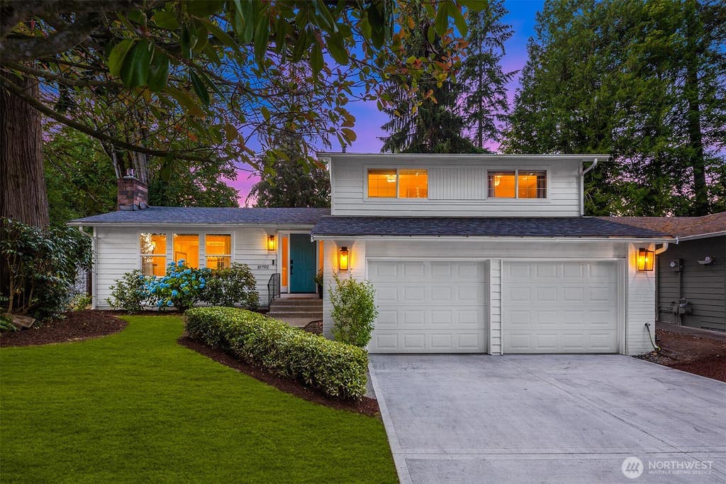 Photo of 10702 NE 144th Court, Kirkland, WA 98034 (MLS # 2573623)
