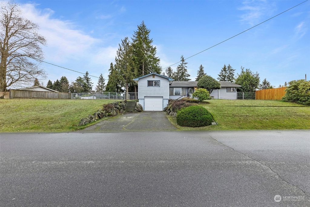 Photo of 1225 S 313th Street, Federal Way, WA 98003 (MLS # 2031417)