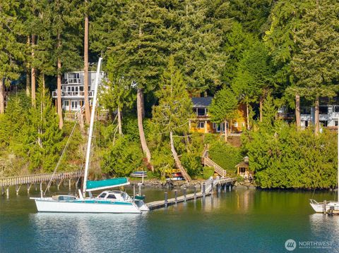 Photo of 6518 NE Monte Vista Drive, Bainbridge Island, WA 98110 (MLS # 2505585)