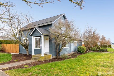 Photo of 919 Liberty Street, Lynden, WA 98264 (MLS # 2479024)