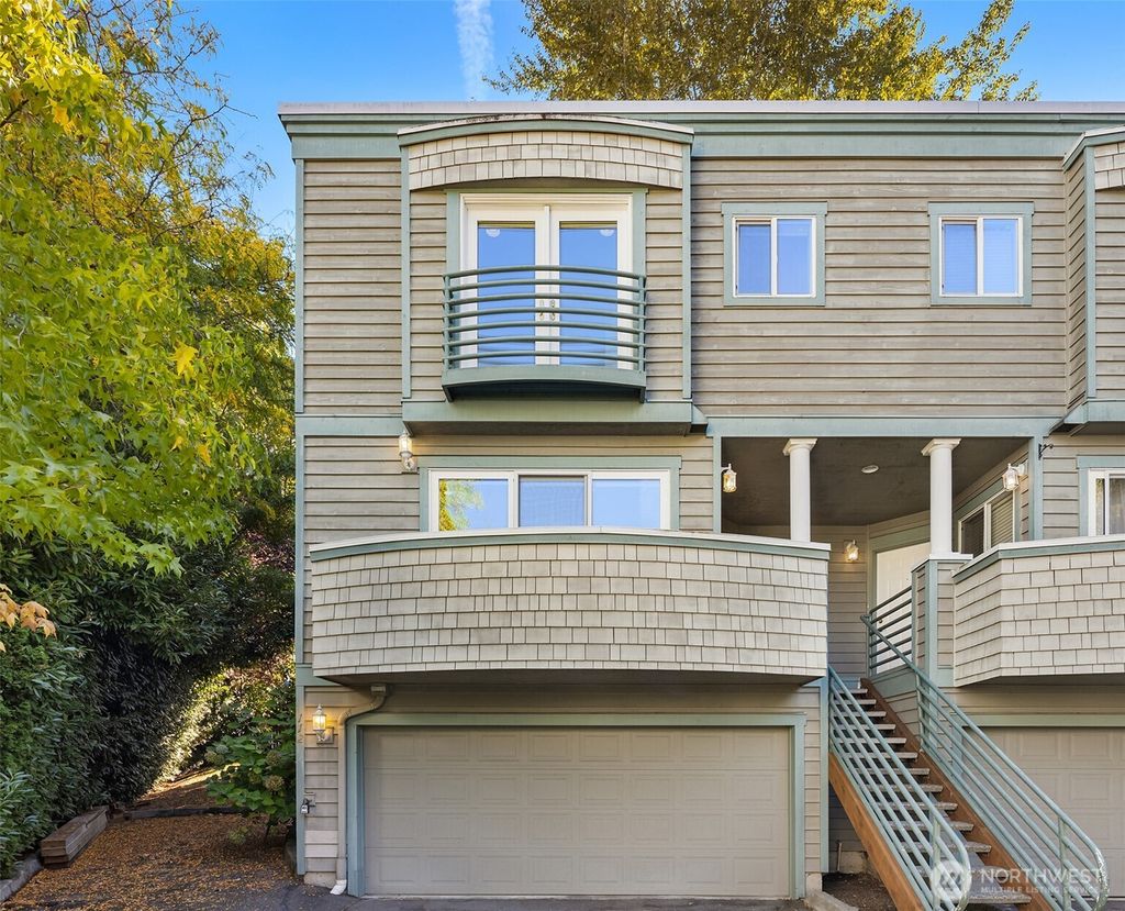 Photo of 112 9th Lane #112, Kirkland, WA 98033 (MLS # 2439266)