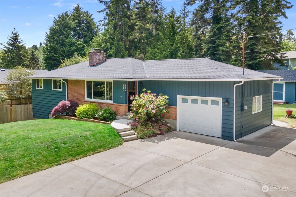 Photo of 915 S 251st Street, Des Moines, WA 98198 (MLS # 2217318)