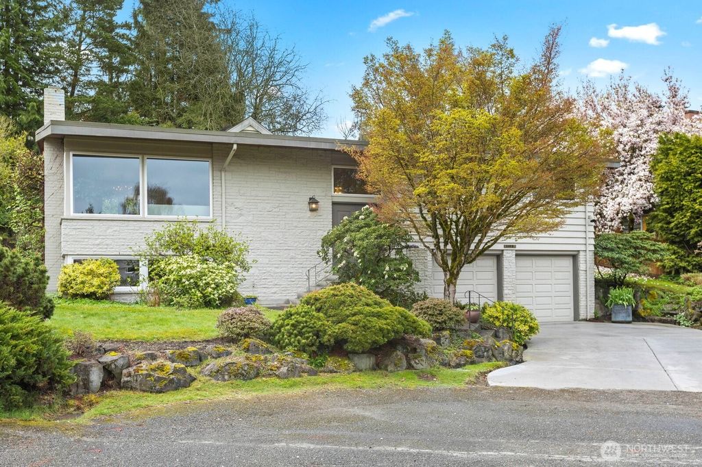 Photo of 1105 NW Woodbine Place, Seattle, WA 98177 (MLS # 2333148)