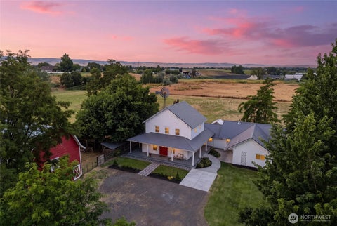 Photo of 717 County Road 448, Walla Walla, WA 99362 (MLS # 2552870)