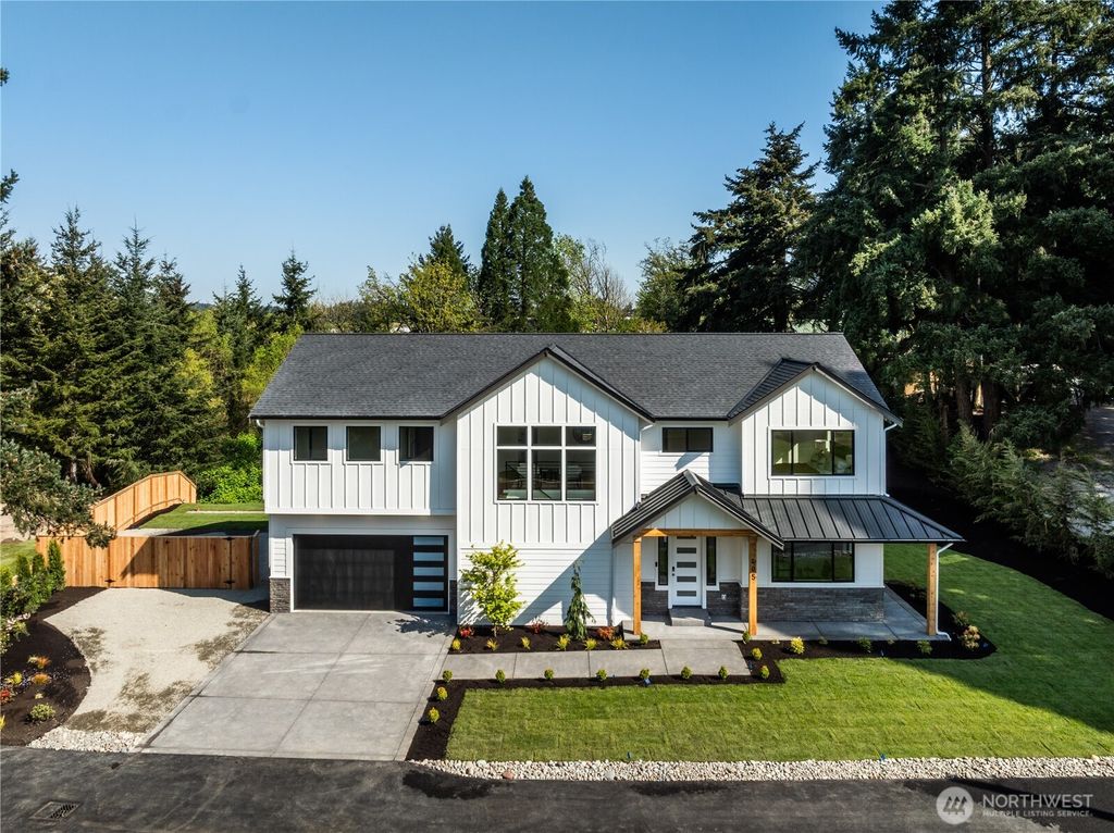 Photo of 405 10th ave Ave, Milton, WA 98354 (MLS # 2365478)