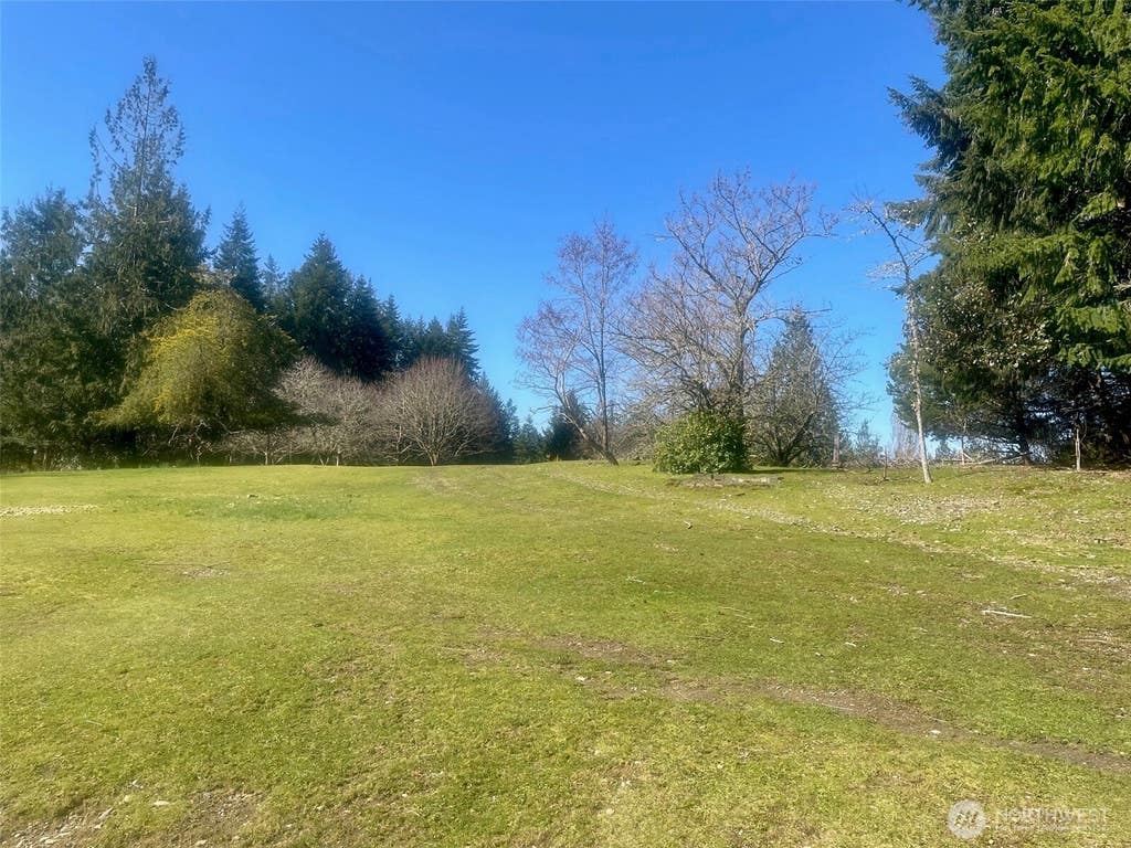Photo of 6529 Key Peninsula Hwy Hwy NW, Lakebay, WA 98349 (MLS # 2566756)