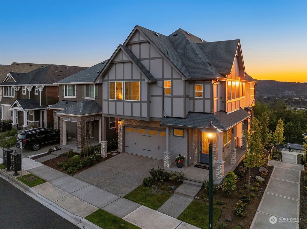 Photo of 1585 Westridge Way NE, Issaquah, WA 98029 (MLS # 2234029)
