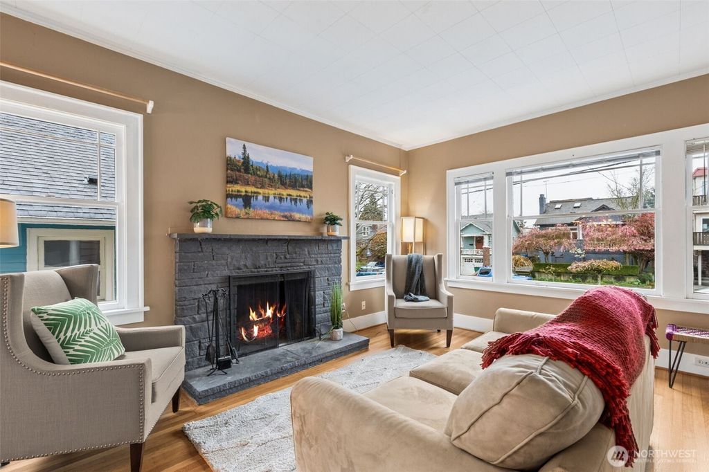 Photo of 4220 Francis Avenue N, Seattle, WA 98103 (MLS # 2501904)