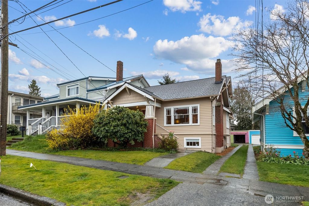 Photo of 4220 Francis Avenue N, Seattle, WA 98103 (MLS # 2501904)