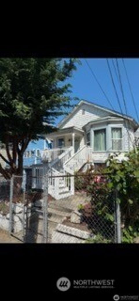 Photo of 1414 E Fir Street E, Seattle, WA 98122 (MLS # 2457099)