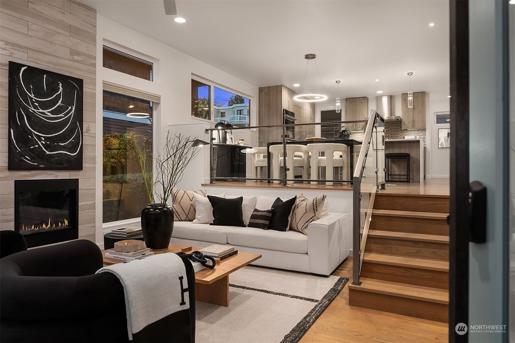 Photo of 502 Market Street #B, Kirkland, WA 98033 (MLS # 2019449)