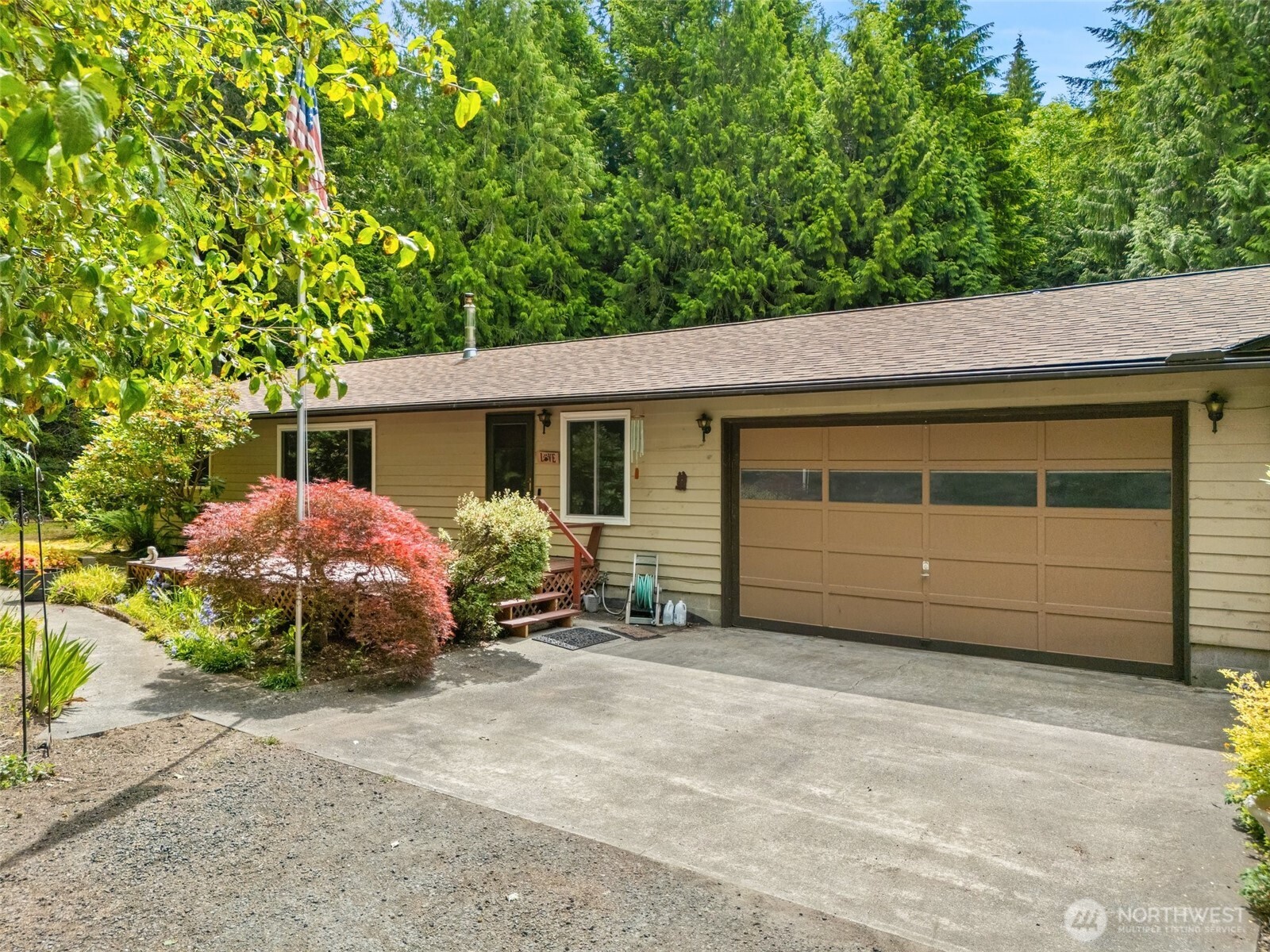 4005 NE Kedros Drive