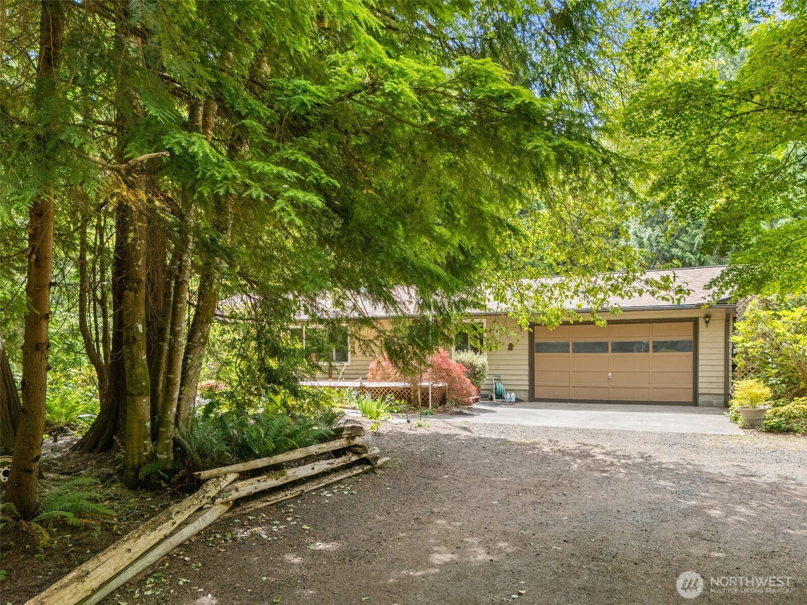 4005 NE Kedros Drive