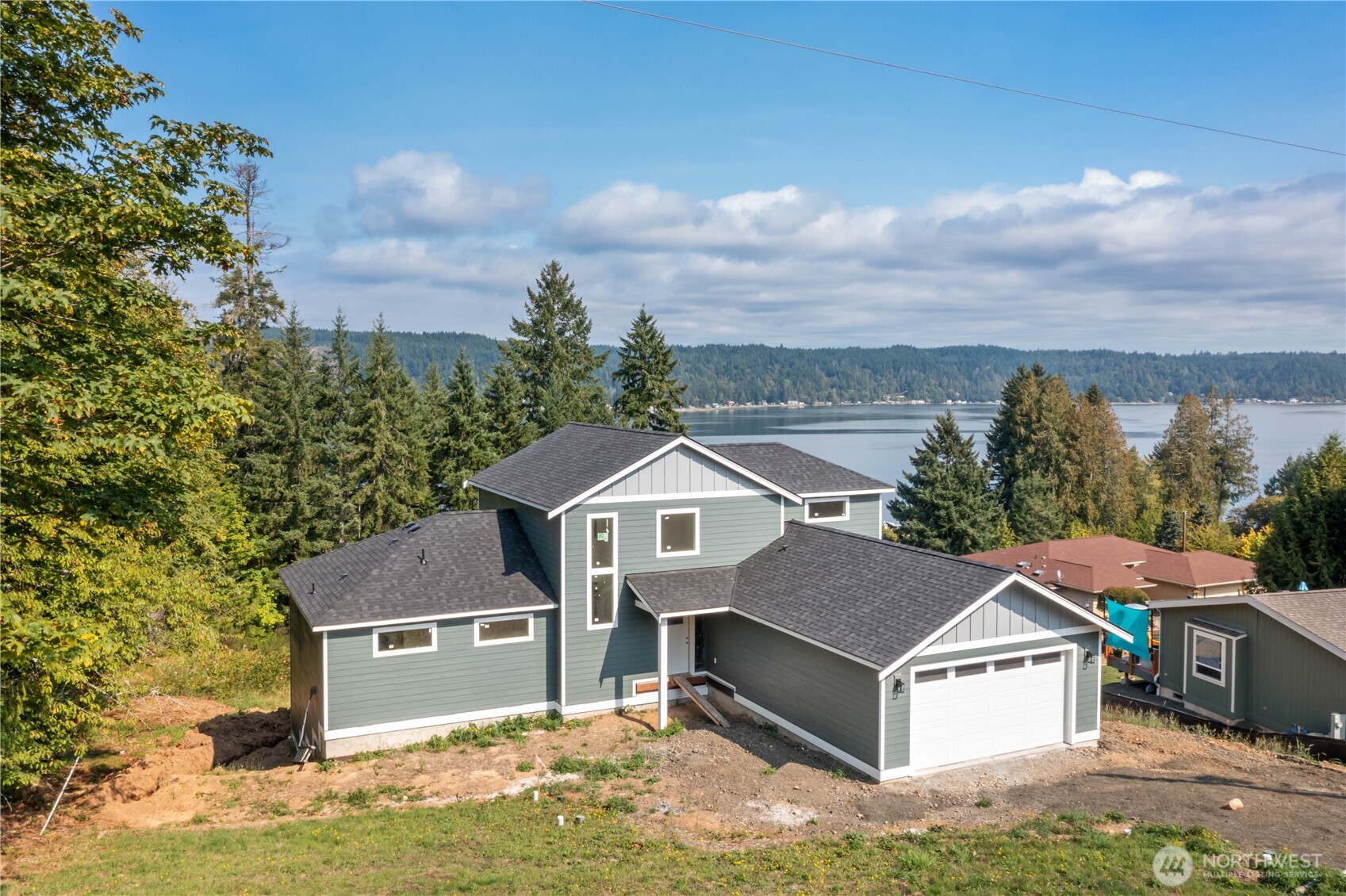 320 E 4th Street