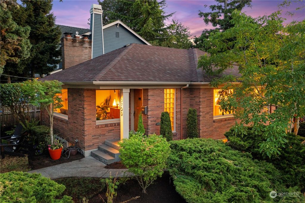 Photo of 3703 40th Avenue SW, Seattle, WA 98116 (MLS # 2266736)