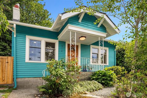 Photo of 9116 23rd Avenue NE, Seattle, WA 98115 (MLS # 2443204)