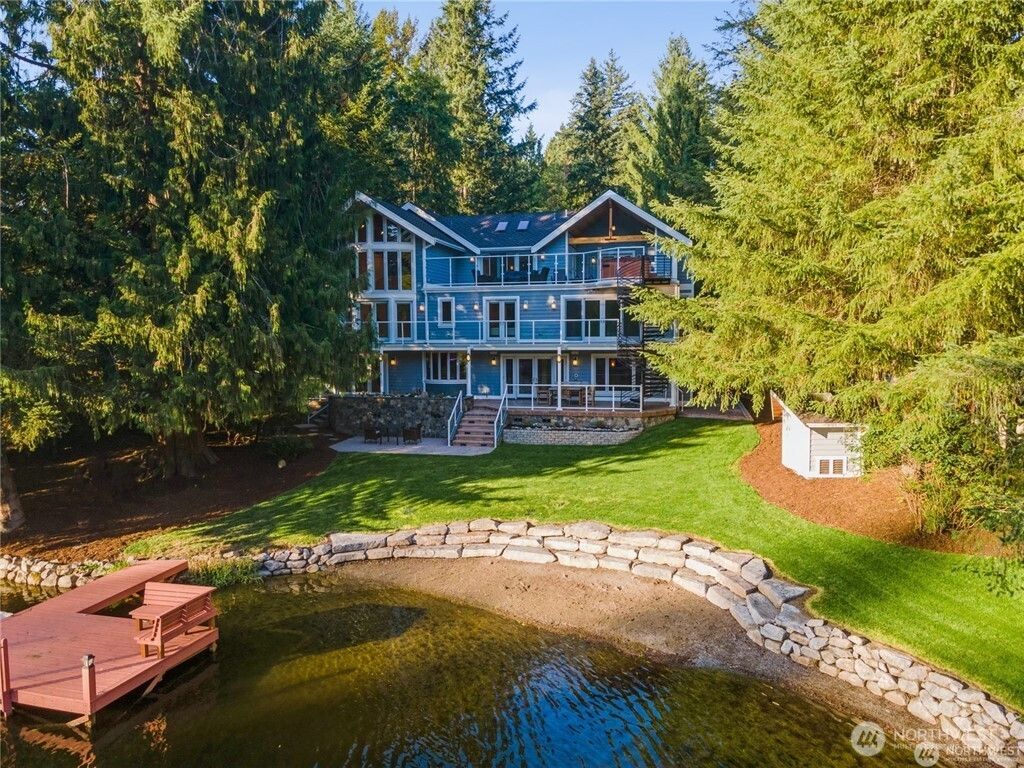 Photo of 11009 317th Avenue NE, Carnation, WA 98014 (MLS # 2403367)