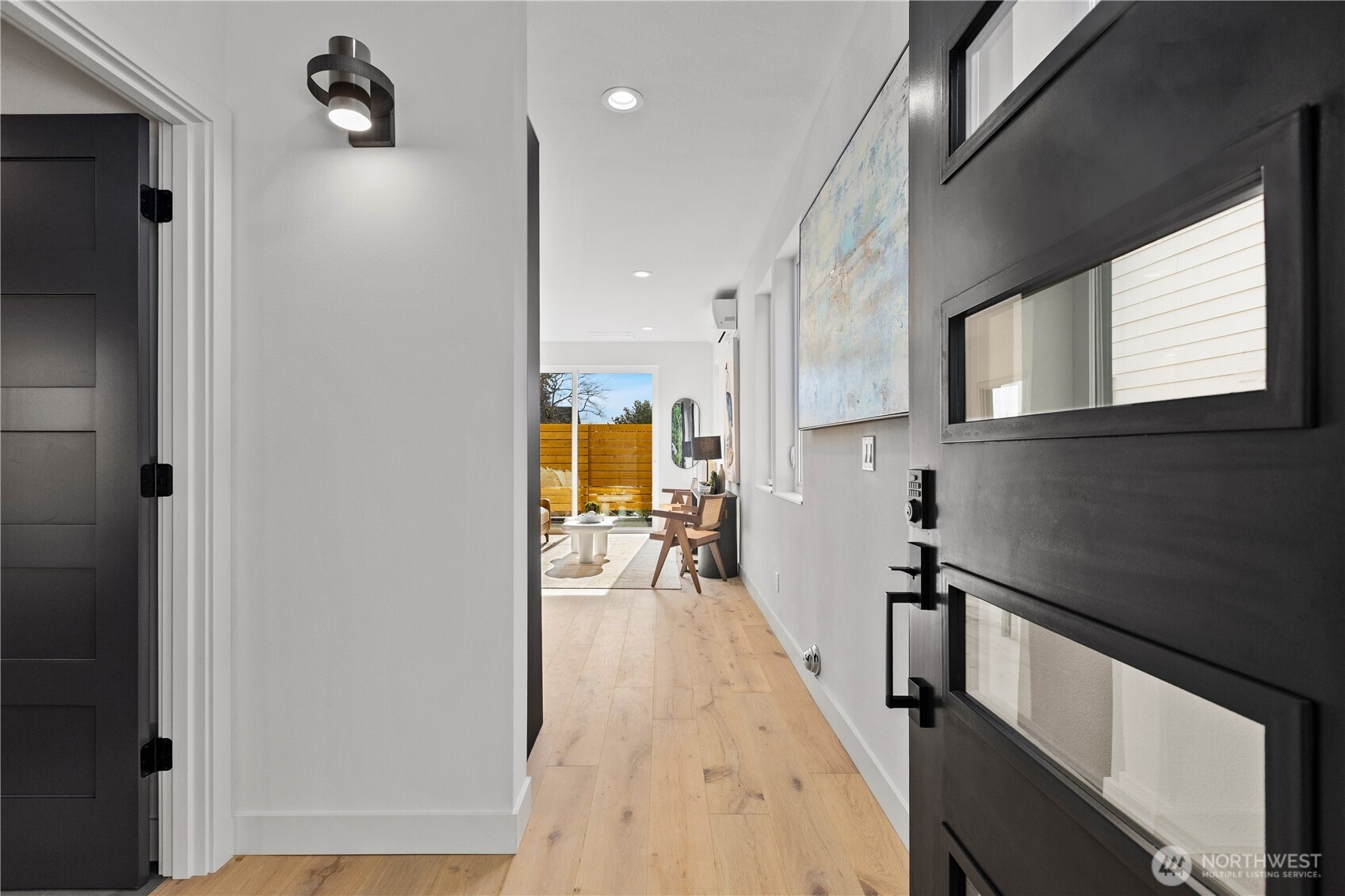 2562 W 30th Avenue W