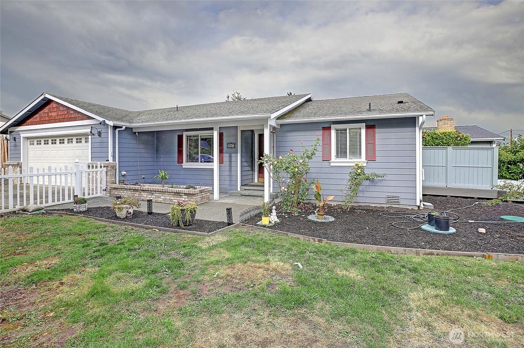Photo of 317 Teresa Street, Camano Island, WA 98282 (MLS # 2444146)