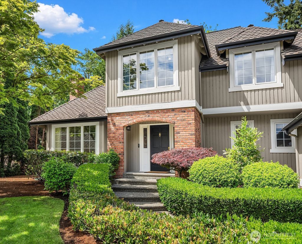 Photo of 23228 SE 15th Court, Sammamish, WA 98075 (MLS # 2523257)