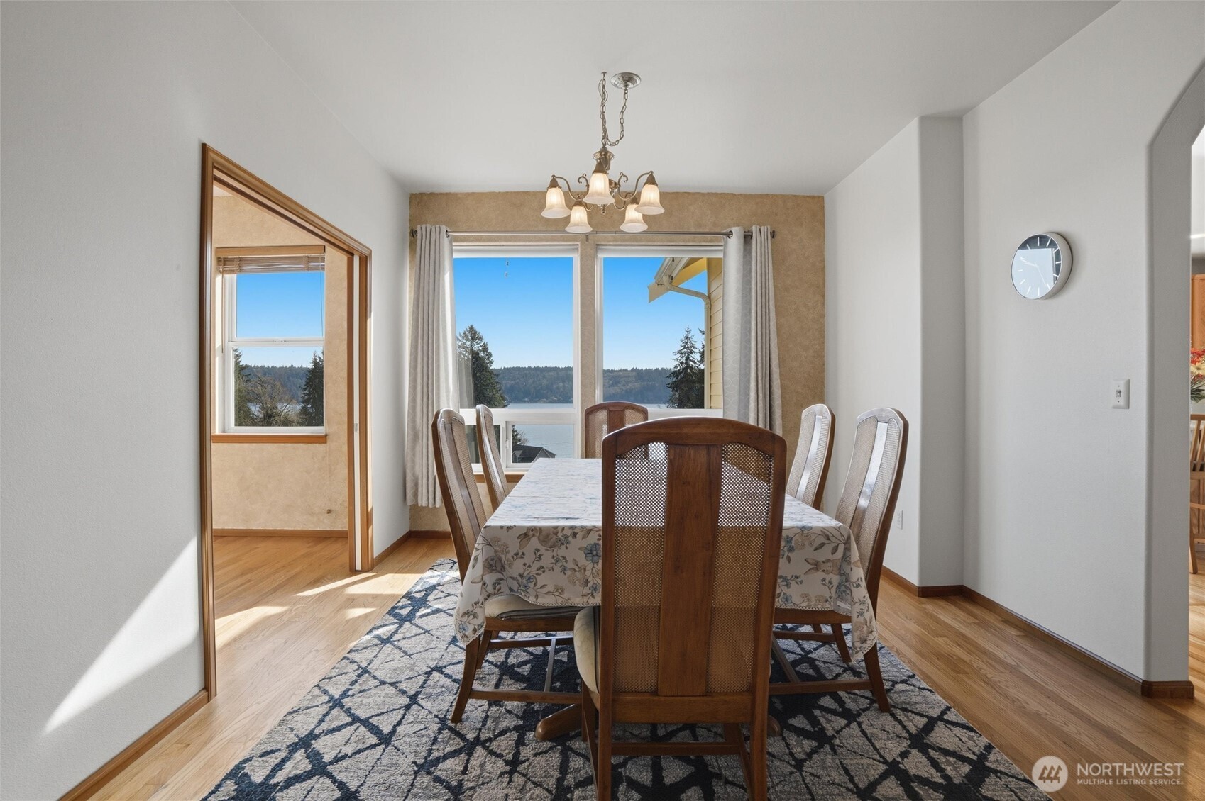 4987 Illahee Road NE