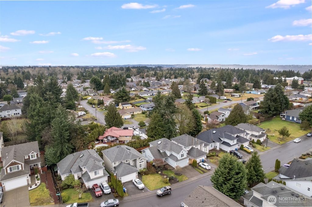 Photo of 11129 SE 216th Street, Kent, WA 98031 (MLS # 2336506)