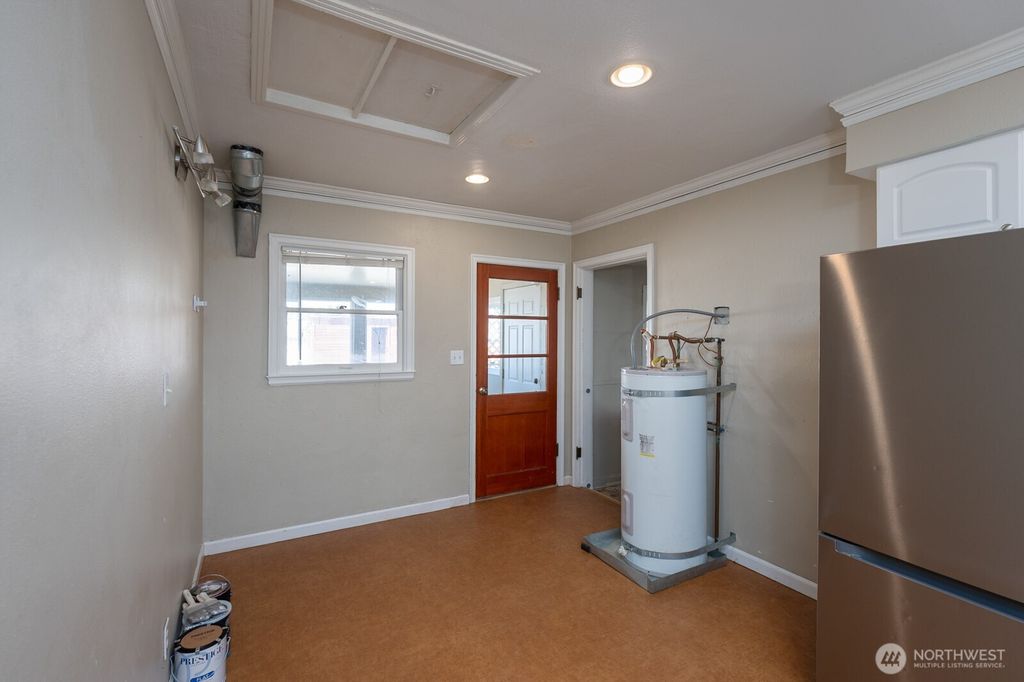listing image 9362742411530025634