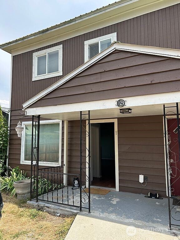 129 W Whitman
