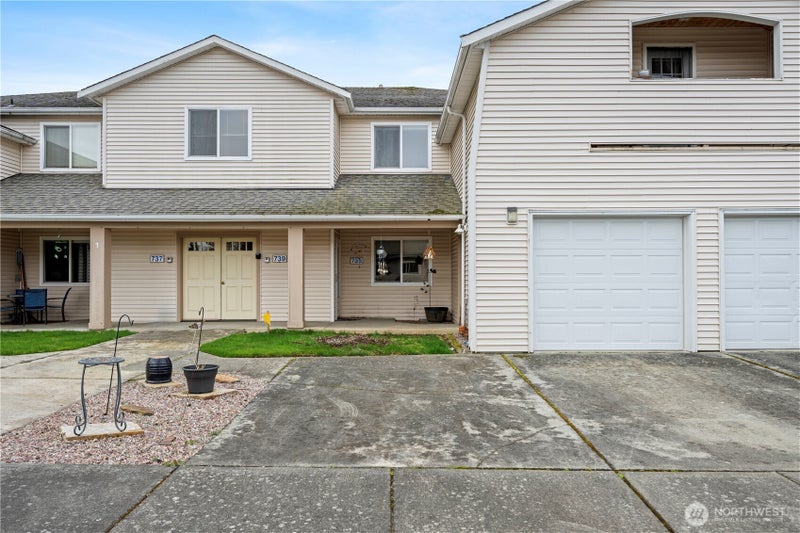 739 Cascade Palms Court 739