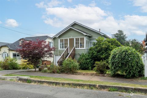 A home in Hoquiam