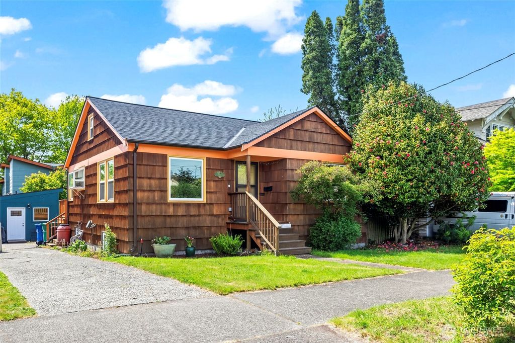 Photo of 647 NW 53rd Street, Seattle, WA 98107 (MLS # 2375066)