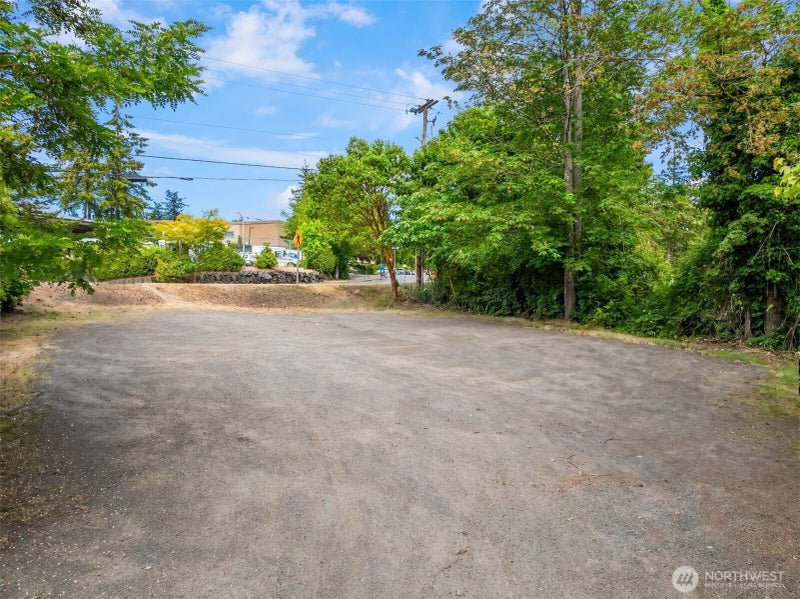 240 Shannon Drive SE