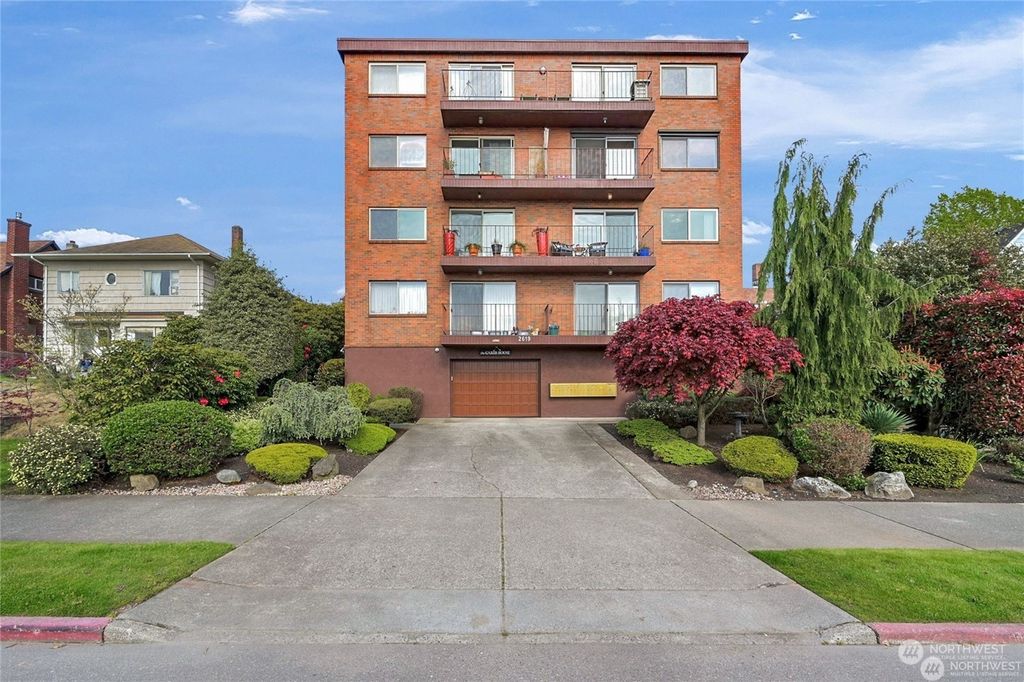 Photo of 2619 Rucker Avenue #7, Everett, WA 98201 (MLS # 2331670)