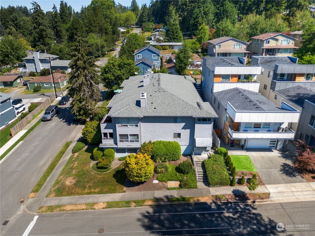 Photo of 10304 NE 189th Street, Bothell, WA 98011 (MLS # 2266628)