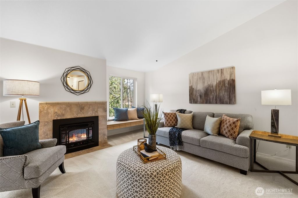 Photo of 12611 109th Court NE #J302, Kirkland, WA 98034 (MLS # 2481722)